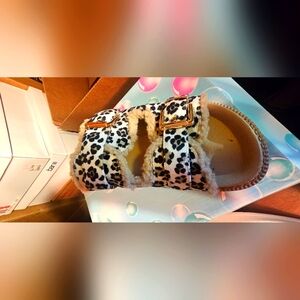 Leopard  Sandals with Gold Accents NO ORINGAL BOX